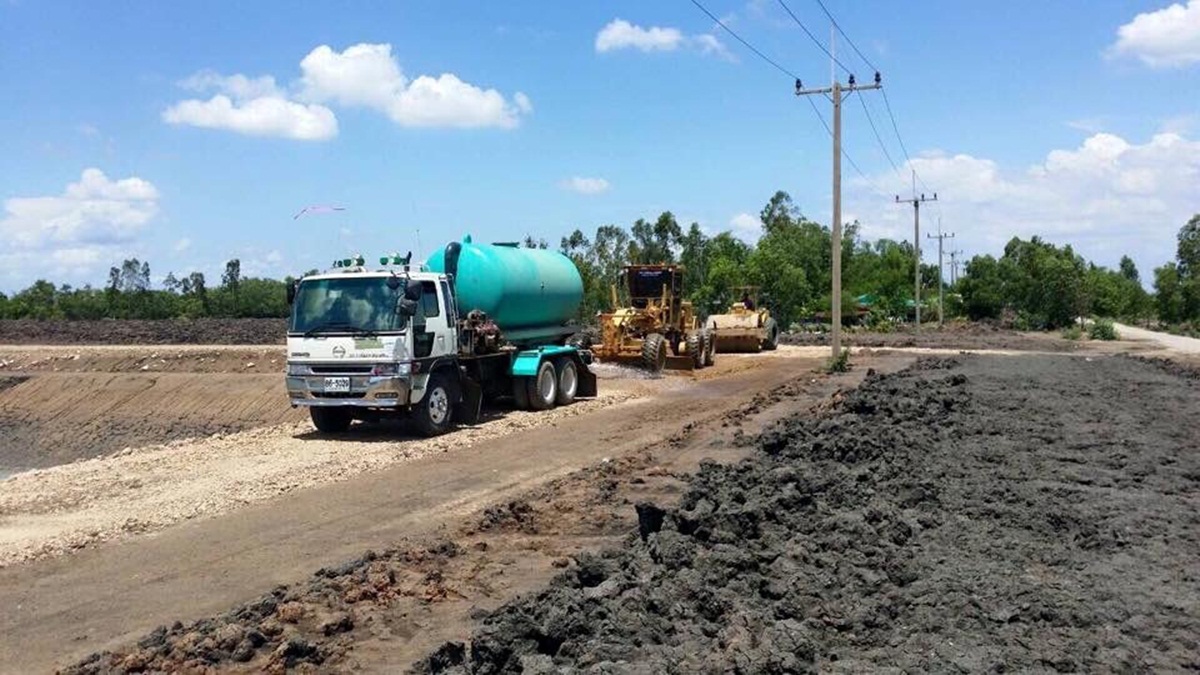 รับเหมาถมที่สมุทรปราการ ขุดคูลอกคลองสมุทรปราการ ให้เช่าเครืองจักกลหนักสมุทรปราการ รถแม็คโครให้เช่าสมุทรปราการ รถแบคโฮรับจ้างสมุทรปราการ Excavators for rent Samut Prakan.